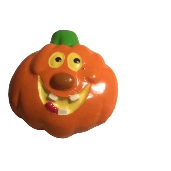 Smiling Happy Halloween Jack-O-Lantern Pumpkin Pin Brooch - Picture 3 of 4
